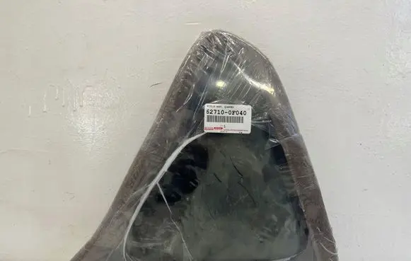 Toyota Corolla Verso AR10 Front triangle window/glass 627100F040autoas