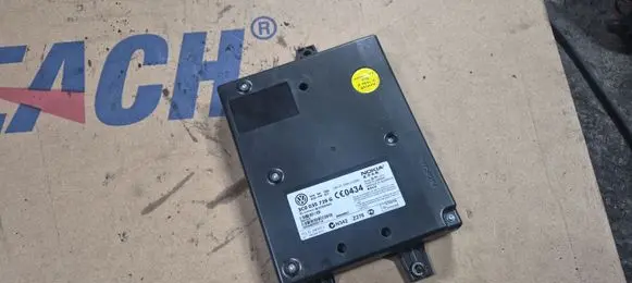 Volkswagen Golf V Bluetooth control unit module 3C0035729G