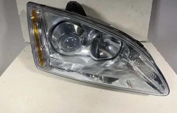 Ford Focus Headlight/headlamp 4M5113W029EE