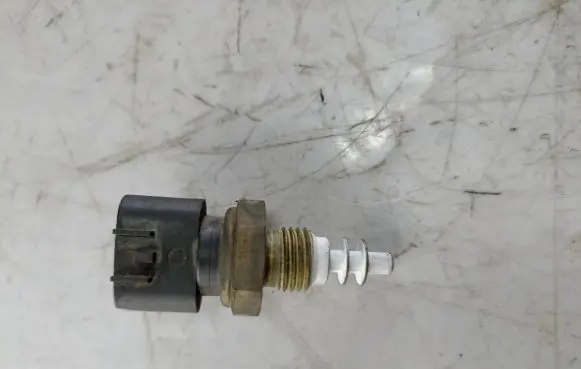 Suzuki Grand Vitara I Coolant temperature sensor 1365050G01