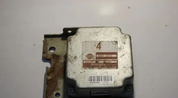 Nissan X-Trail T30 Torque split ecu control unit/module 41650EQ070