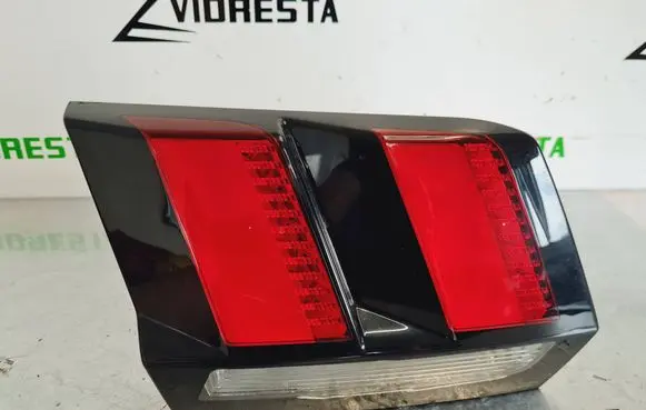 Peugeot 3008 II Tailgate rear/tail lights 9810477880 81560101