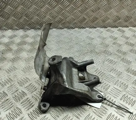 Audi Q7 4M Engine mounting bracket 4M0199308