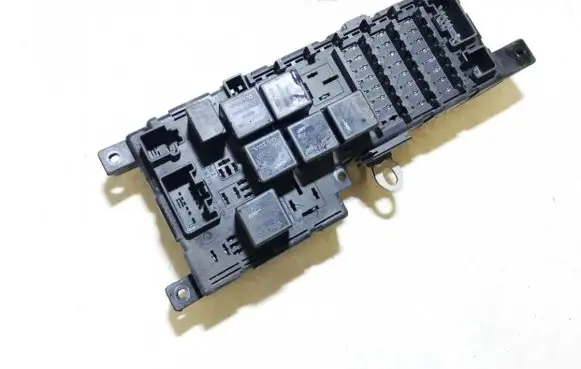 Volvo XC90 Fuse box set 30728008 518828108