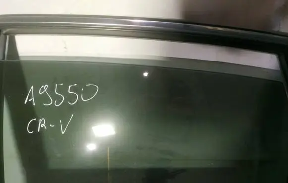 Honda CR-V Rear door window glass