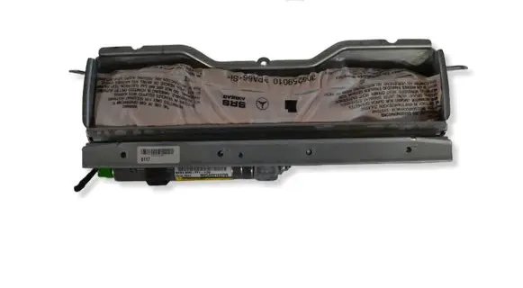 Mercedes-Benz C AMG W204 Knee airbag 305669599AR