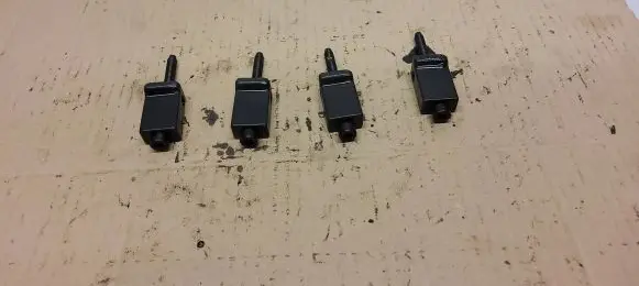 Audi A4 S4 B6 8E 8H Fuel Injector clamp holder