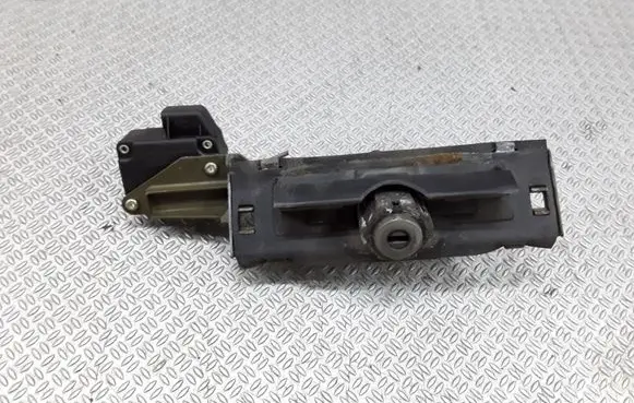 Peugeot 406 Tailgate/trunk/boot exterior handle 43401