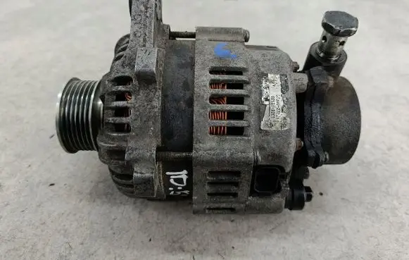 KIA Ceed Generator/alternator 3730027021