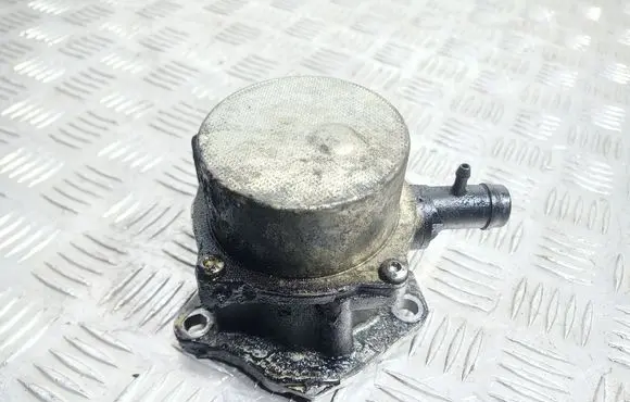 Nissan Qashqai Vacuum pump