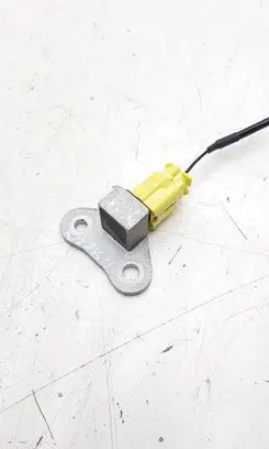 Nissan Qashqai Airbag deployment crash/impact sensor
