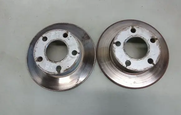 Volkswagen PASSAT B5 Rear brake disc