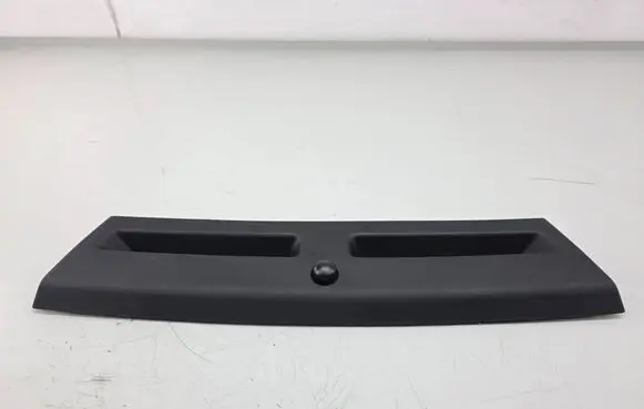 Dashboard glove box trim