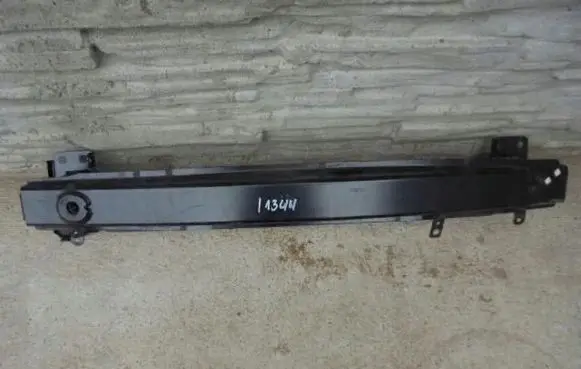 Skoda Fabia Mk2 (5J) Front bumper cross member 1245