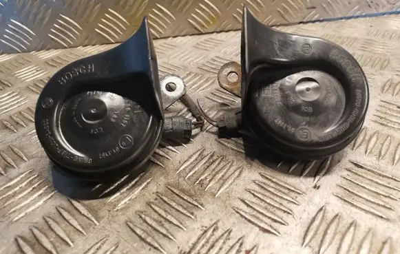 BMW 7 E38 Horn signal