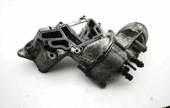 Maserati Ghibli Oil filter mounting bracket 