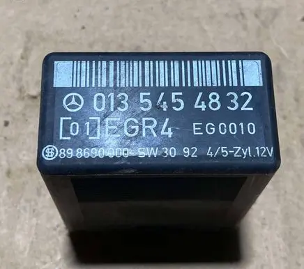 Mercedes-Benz E W124 Other relay 0135454832 EG0010 898690000