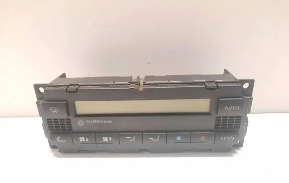 Volkswagen PASSAT B5.5 Climate control unit