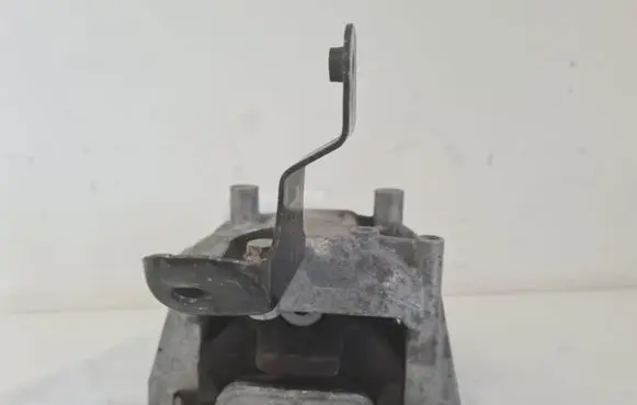 Volkswagen Golf VI Engine mount bracket 1K0199262CN