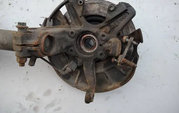 Volkswagen Golf V Front wheel hub spindle knuckle 