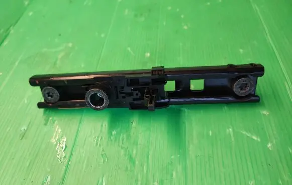 Opel Vivaro Seat belt height adjuster 878242668R 34139117 93868123