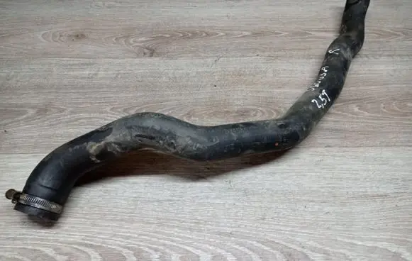Volvo S60 Engine coolant pipe/hose 3345807