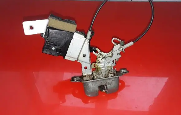 Subaru Outback Tailgate/trunk/boot lock/catch/latch NOCODE