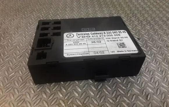 Mercedes-Benz S W220 Gateway control module 2205402545 A2205402545