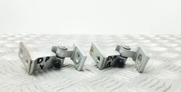 Skoda Yeti (5L) Front door hinge set 7N0831402 8K0831402A