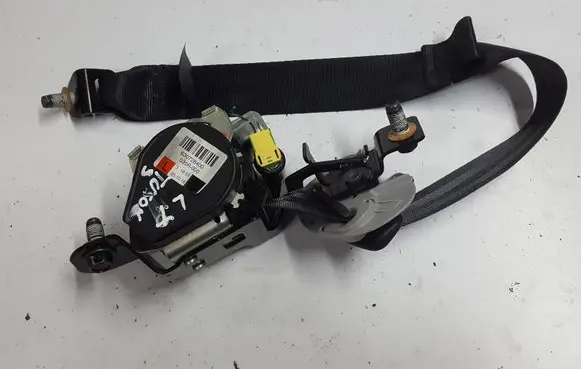 Hyundai Tucson TL Rear seatbelt 