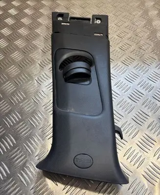 KIA Sportage (B) pillar trim (top) 8583343F1000