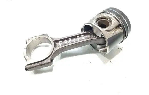 Nissan Qashqai+2 Piston with connecting rod 