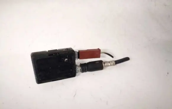 Audi A4 S4 B5 8D Antenna control unit 8d9035501