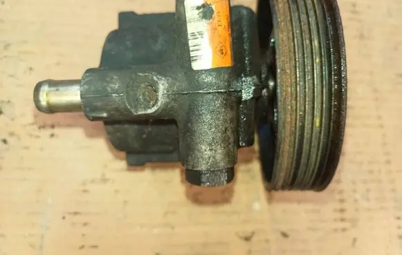 Renault Espace - Grand espace IV Power steering pump 