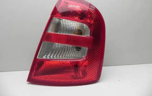 Skoda Fabia Mk1 (6Y) Rear/tail lights 6Y6945096D A321