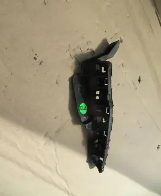 Renault Kadjar Front bumper mounting bracket 622223328R