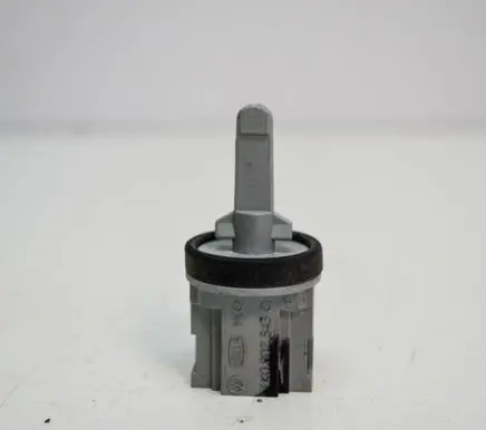Volkswagen Jetta VI Oil temperature sensor 1K0907543G