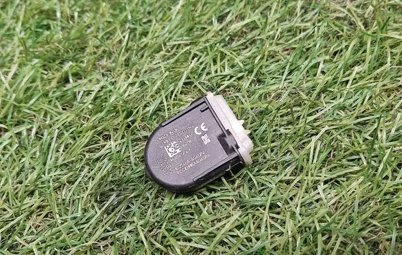 Chevrolet Cruze II Tire pressure sensor 13598773