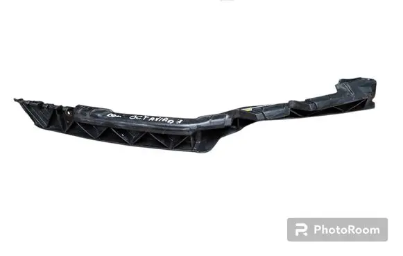 Skoda Octavia Mk2 (1Z) Front bumper mounting bracket 1Z0807184B
