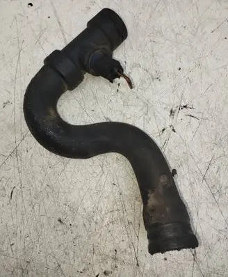 Volkswagen PASSAT B5.5 Engine coolant pipe/hose 8D0121049A