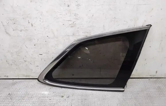 Subaru Legacy Rear side window