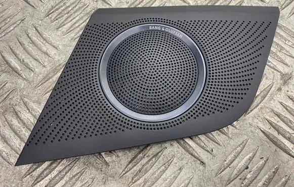 Side speaker trim/cover