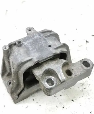 Volkswagen PASSAT B6 Engine mount bracket 1K0199262