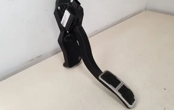 Jaguar F-Pace Accelerator throttle pedal HK8M9F836CB