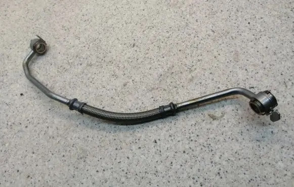 Citroen C3 Aircross Turbo turbocharger oiling pipe/hose 9832803480