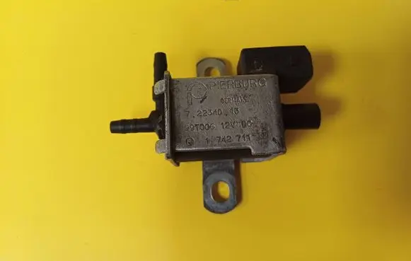 BMW 5 E39 Turbo solenoid valve 1742711 72234013