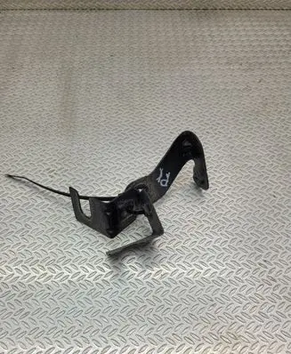 Jaguar XE Fender mounting bracket GX7316A143AA