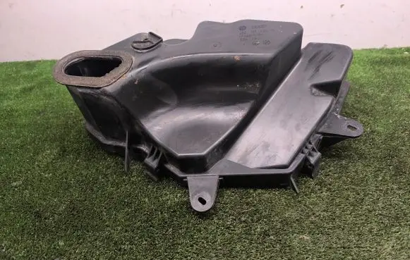 Audi A8 S8 D3 4E Other engine bay part 4E0121424B