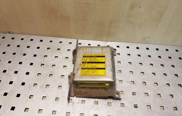 Subaru Impreza II Airbag control unit/module 98221FE030 1523003961