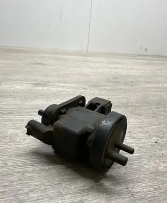Mercedes-Benz ML W163 Vacuum valve 0005450427